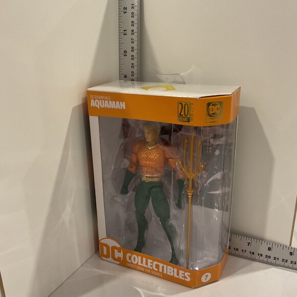 DC Essentials Aquaman Action Figure 7" Collectible With Trident & Box - Picture 9 of 9
